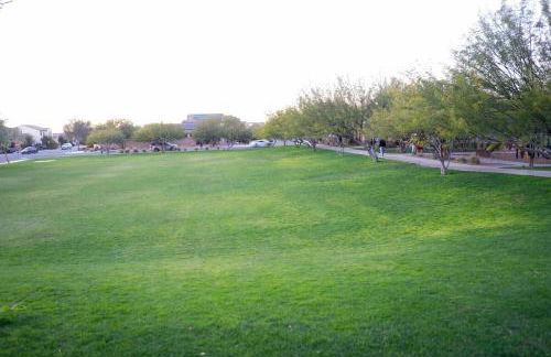 Spacious 3BR Home - Near Saguaro NP, Pool, Playground, EV Station L2, AC - Foto 32