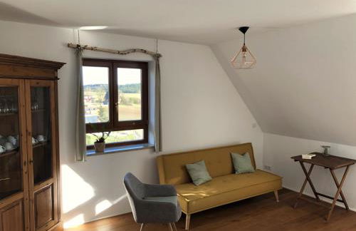 Ferienwohnung Weitblick - Urlaub in der Natur und trotzdem nah an Ausflugszielen - Foto 2