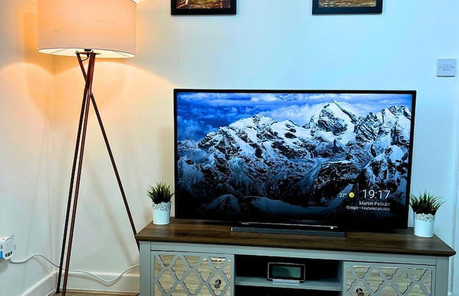 City Nearby - Parking - Wifi - Garden - Sleeps 4 - Foto 13