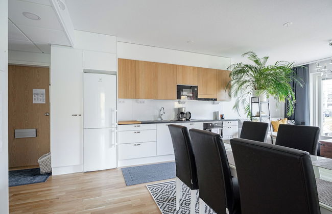 Modern 2BR Apt with Sauna & Free Parking - Foto 6