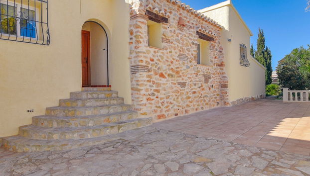 Lush Villa With Swimming Pool in Benitachell - Foto 2, Recepción