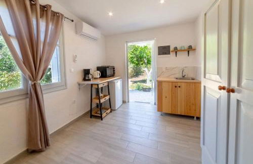 Antigone’s garden - Photo 4