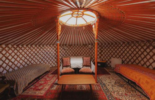 Glamping yurt at Sequoia Highland Camp - Foto 1