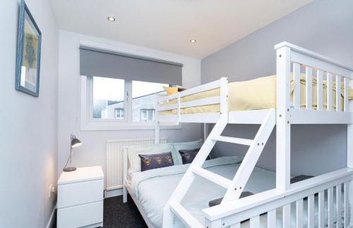 Lovely 3-bedroom flat with free parking - Foto 19