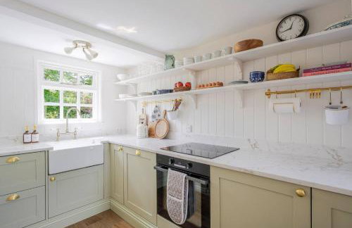 Boutique Suffolk Cottage Cosy Family Holiday Home with Garden Near Aldeburgh - Foto 10