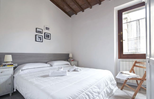 A Few Steps to The Duomo Beautiful 2BD Apt - Foto 2