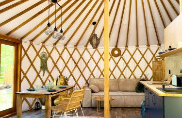 Jurta nad Zegrzem z prywatnym jacuzzi - Foto 1