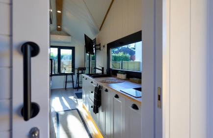 The Gatwick Cabin With Airport Parking Available - Foto 6