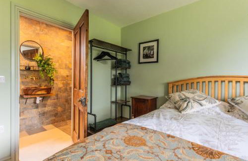 Self-contained cosy one bedroom holiday barn - Photo 3