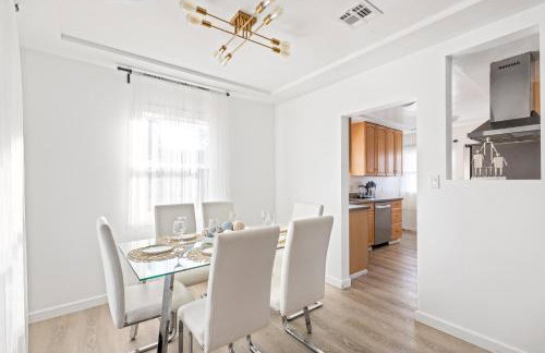 Modern Oasis with Pool & Jacuzzi near Universal Studios - Foto 9