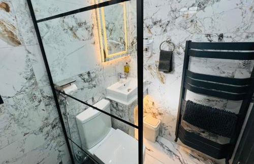 Urban Escape 4BedRoom House- With Free private Parking - Birmingham City - Foto 69