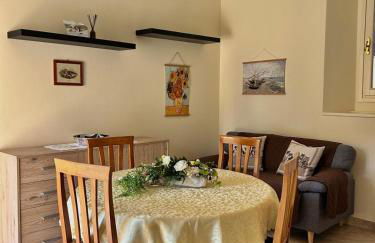 TRA MONTI E LAGO - Foto 1