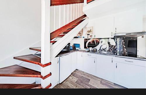 Koko's home - Photo 18