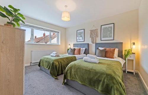 Spacious 3-Bed Home with Driveway Parking - Gloucester - Foto 39