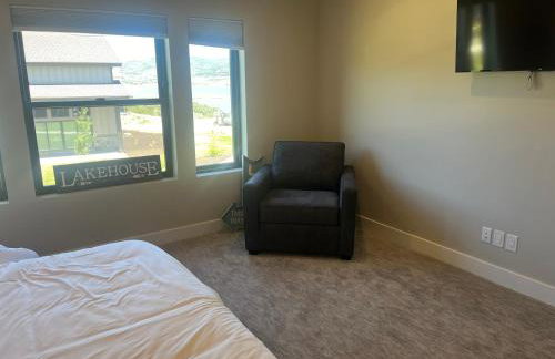 4 bd Ski Villa with Hot Tub and Bunk Room by lake! - Foto 5