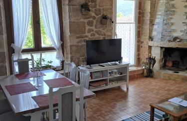 La antigua escuela bajo la Tesla - Photo 8