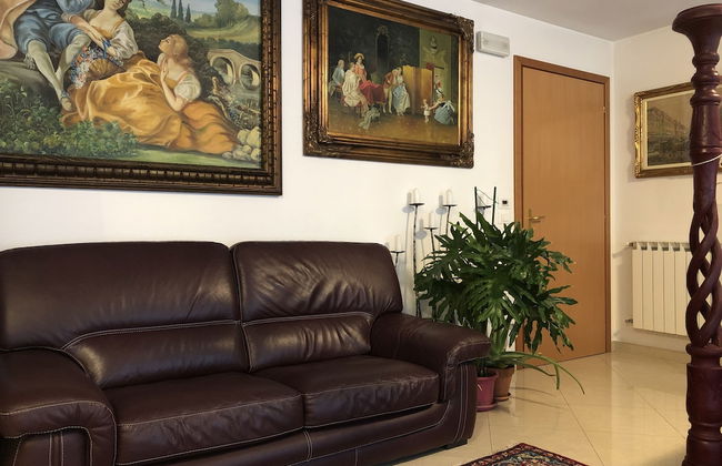 Venice Mestre Tourist Accommodation, Quiet Room With Wifi and Free Parking - Foto 6