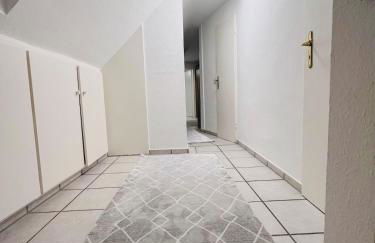 Bright & modern apartment in the center - Photo 1