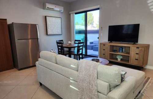 Spacious 1 Bed ADU in Encino, Home Away from Home - Foto 6