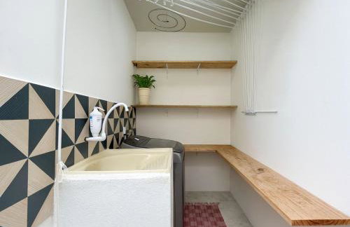 Casa Privativa 2 Quartos em Condomínio, Suite com Cama King e Closet, Quarto de Casal, Ar, Wi-Fi, Cozinha Completa e Garagem - Foto 36