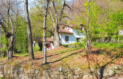 Holiday Home with Garden and shared pool - Foto 7