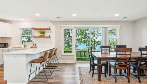 Waterfront Maple Lake Cabins with Private Beach! - Foto 3