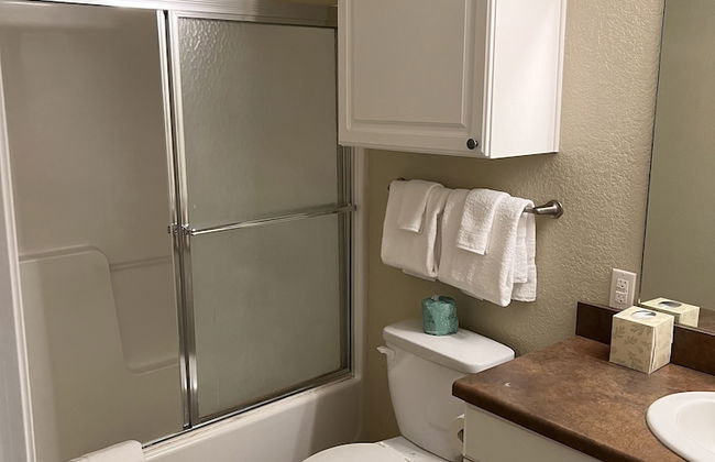 Washburn Hotel Suites - Photo 26