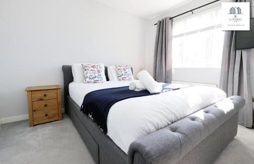 Spacious 3 Bed Home In The Heart Of Bridgend - By EKLIVING LUXE Short Lets & Serviced Accommodation - Foto 27