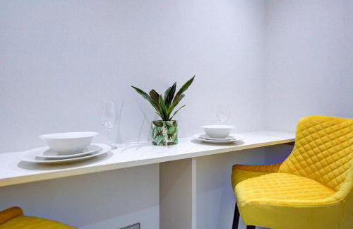 Hybrid Resi - Uxbridge, On-site car or van parking, near London Heathrow Airport - Photo 88