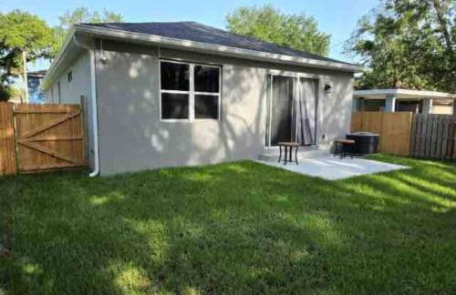 The Arcade close to downtown with fenced yard - Photo 9