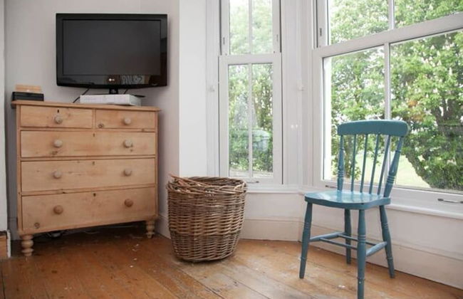 2 Bedroom House Next to the Sea, Lots of Fun! - Photo 7