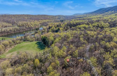 Ma-ple Haven --Wifi, Fireplace, Deck, Fire Pit, Family Friendly, Game Room, Pool Access - Foto 57