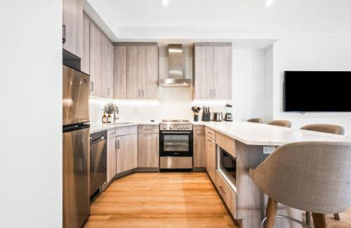 Sleeps 12 Downtown Entire home with rooftop - Foto 64