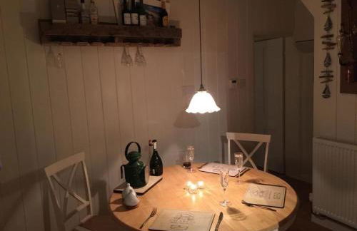 The Old Railway cottage with hot tub - Foto 18