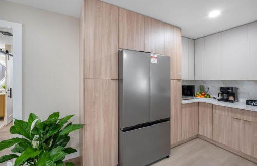 Luxe Getaway w Pool, Games & Fun Vibes - Foto 25