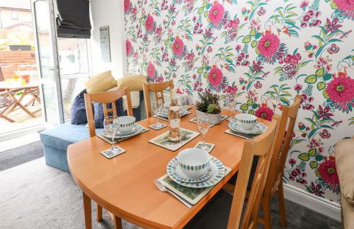 Sea View Cottage - Photo 9