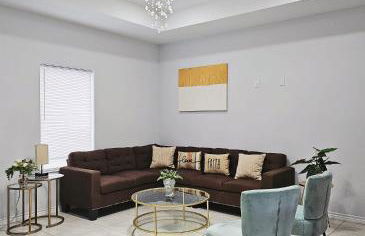 Beautiful Apartment 9 min to Mercedes Outlets - Foto 5