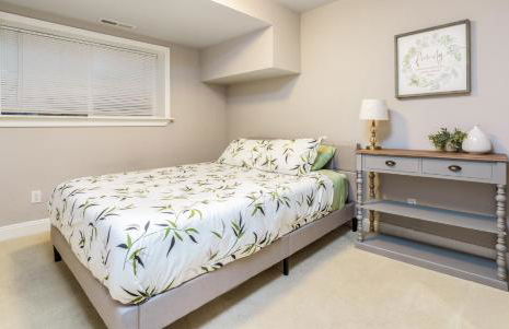 Upgraded Home with 5 BR 4 Bath 4 FREE gated parking space, Family,EV,RV friendly - Foto 13