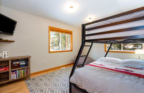 Cozy Pine Cabin Pool Access - Foto 21