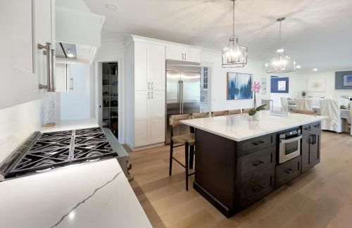 New Construction Modern Luxury Retreat w 6 Beds - Foto 52