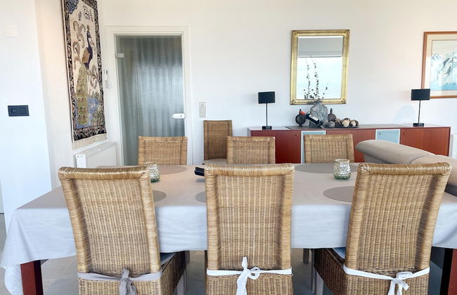 Modern Stay Near Shore - Photo 14