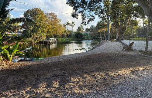 Unwind Island - Photo 32