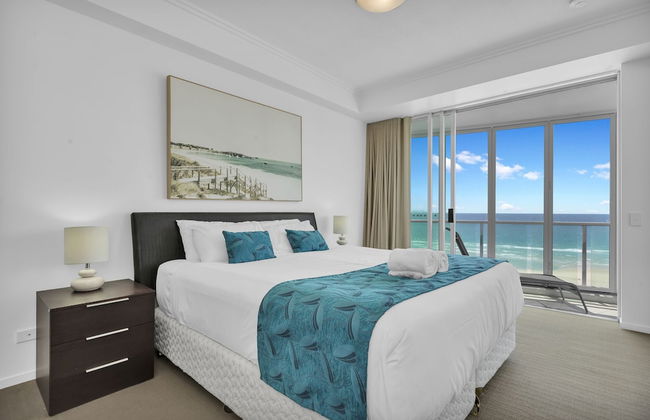 Reflection on the Sea - Foto 26