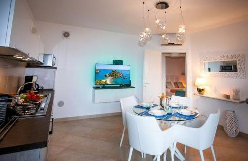 Mediterranean Apartment Pool & Parking - Photo 24