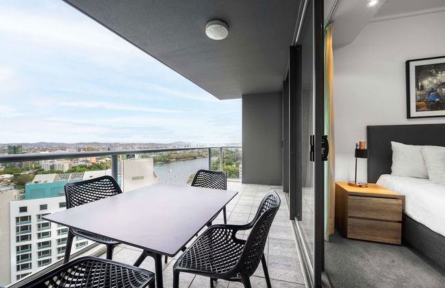 Oaks Brisbane on Felix Suites - Photo 37