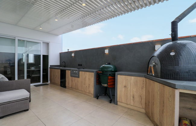 Elegant 3BR Duplex With Balcony in Miraflores - Photo 54