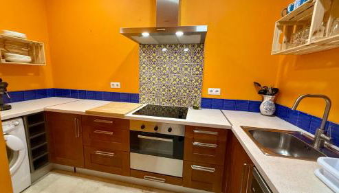 Apto T Patio Sevillano - Garaje privado con carga eléctrica - Foto 4