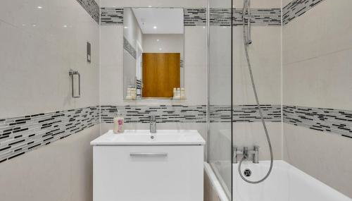 1-Bedroom Apartment in Central Balham - Foto 2, Shower