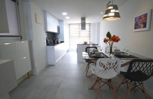 Deluxe sea view apartment with a swimming pool - Foto 20