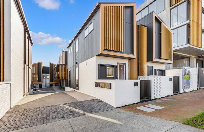 Modern 2BR Townhouse in Mission Bay I Zodiak Stays - Photo 13